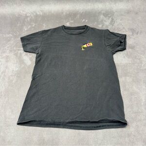 Spencer’s old 800 40”pouring out bottle black Short Sleeve Graphic Tee top XS